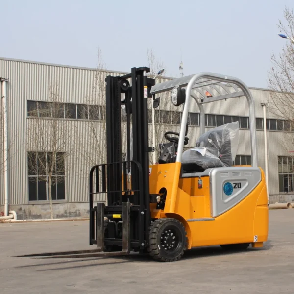 IMG_6509 three wheeled 2 ton electric forklift