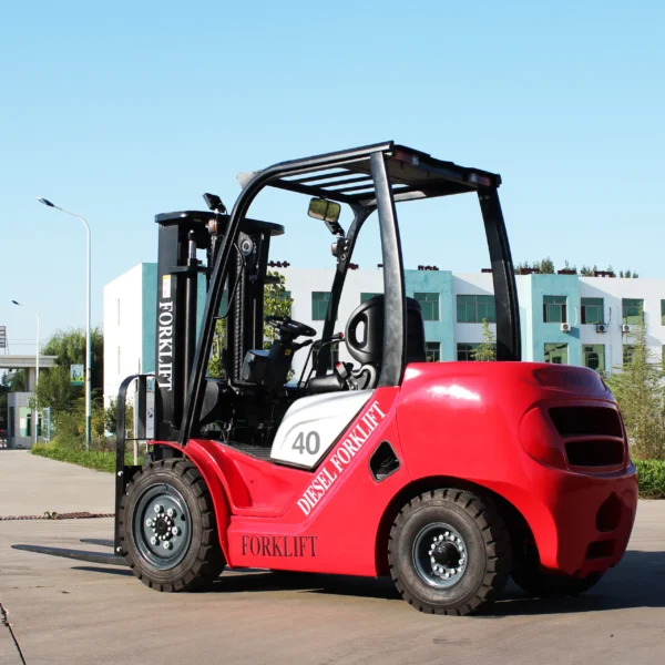 左后 4 ton diesel forklift
